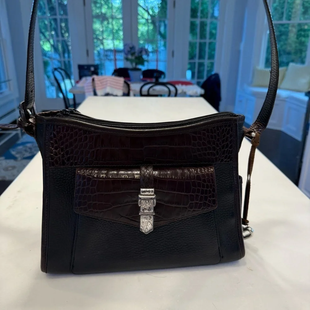 BRIGHTON Womens Black & Brown LEATHER SHOULDER BAG W/card Holder Croc Embossed